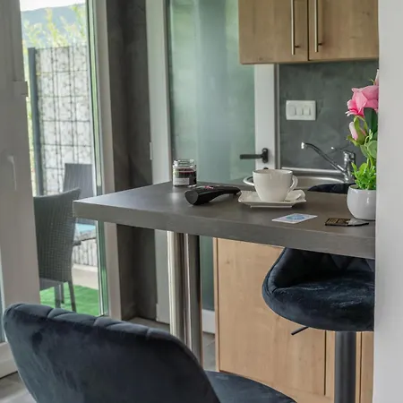 Beautiful Tinny House Near Una 펜션 Bihać