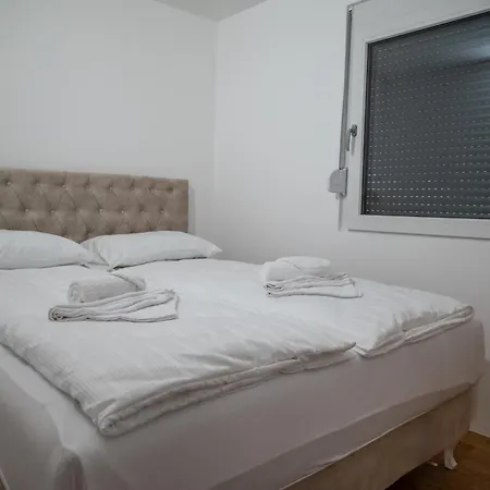 Beautiful Tinny House Near Una 펜션 Bihać