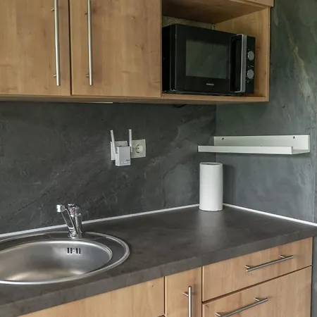 Beautiful Tinny House Near Una 펜션