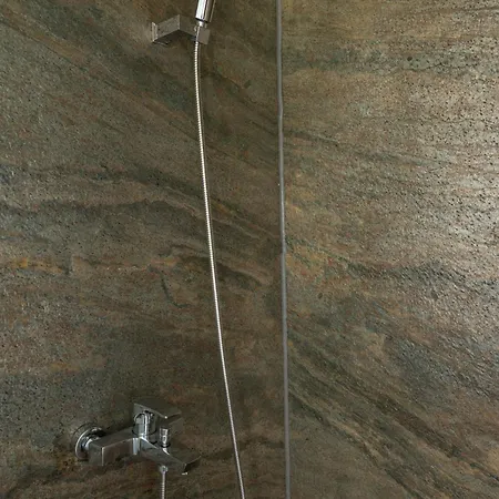 Beautiful Tinny House Near Una *