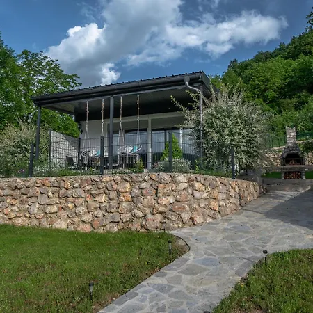 Beautiful Tinny House Near Una 펜션 Bihać